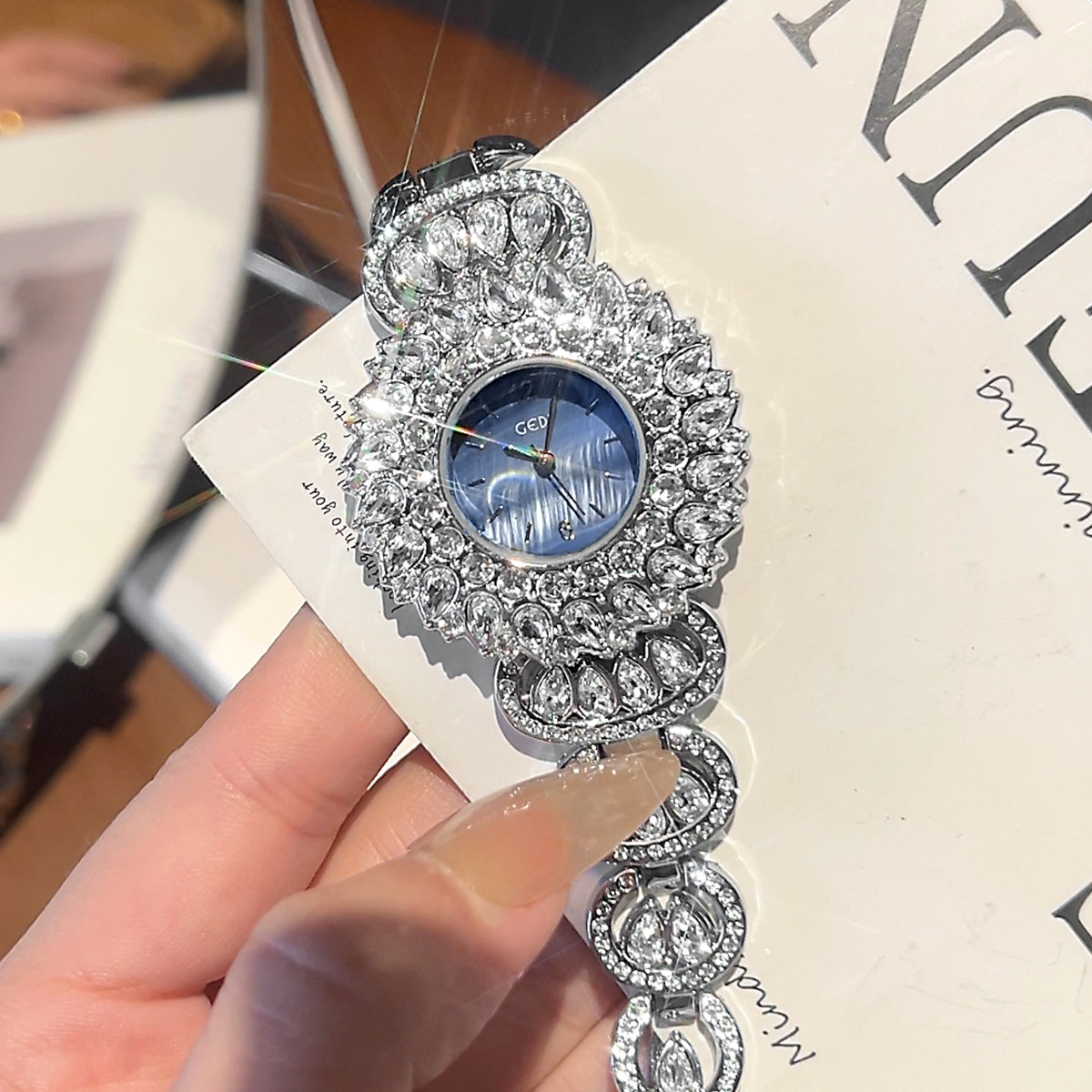 Luxury Watch Moon Phase - UTHAI CQ443 Relógio Feminino de Luxo