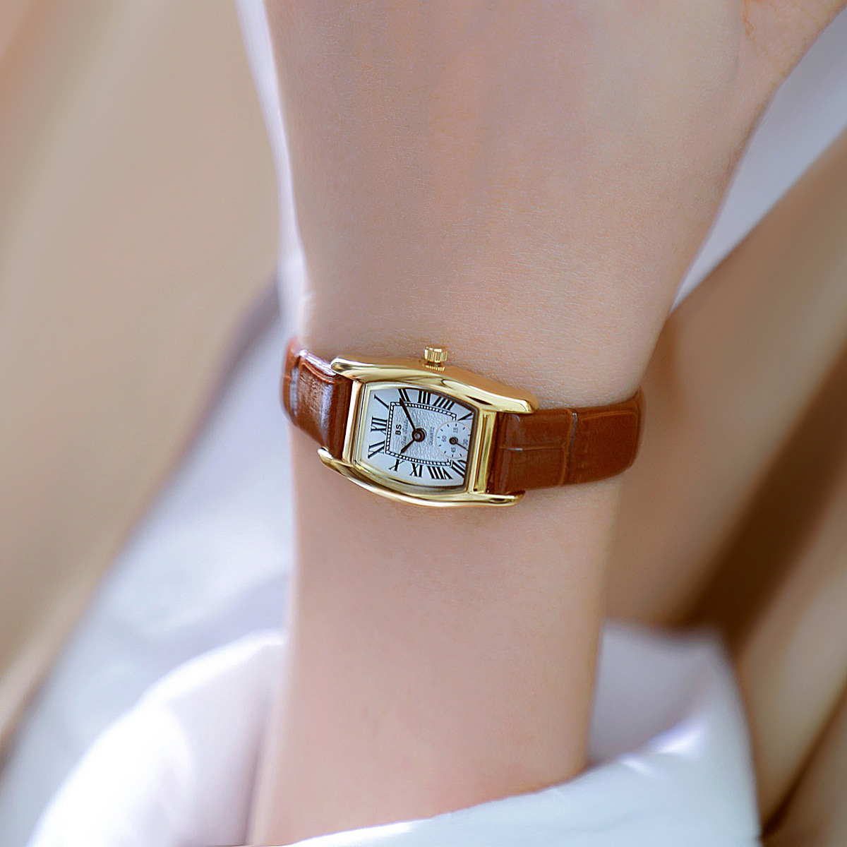 Relógio Feminino BS Estilo Ret - Luxury Watch With Leather Strap avaliação e preço